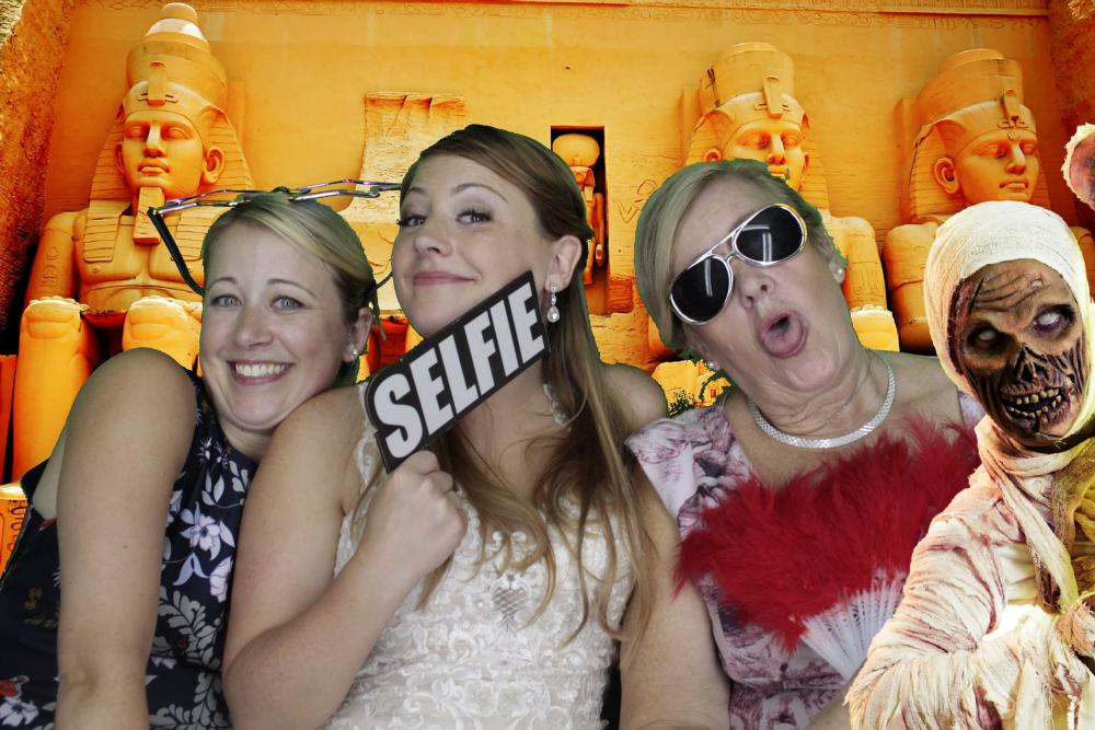 Katherine & Simon | View more photos from the event at gallery.myphotoboothexperience.co.uk/u/MyPhotoBoothExperienceLtd/Katherine-Simon